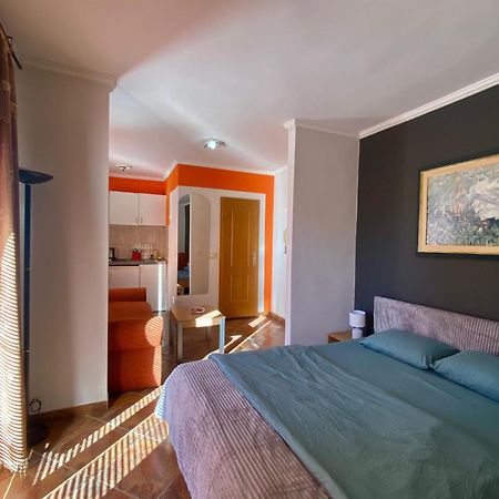 Markovic Aparthotel - Budva Becici Hotel Kültér fotó