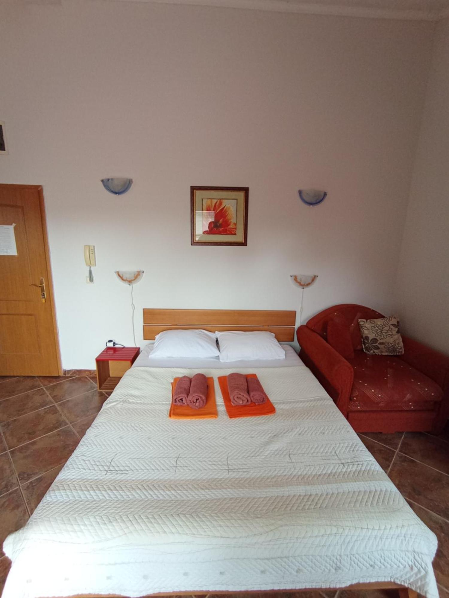 Markovic Aparthotel - Budva Becici Hotel Kültér fotó