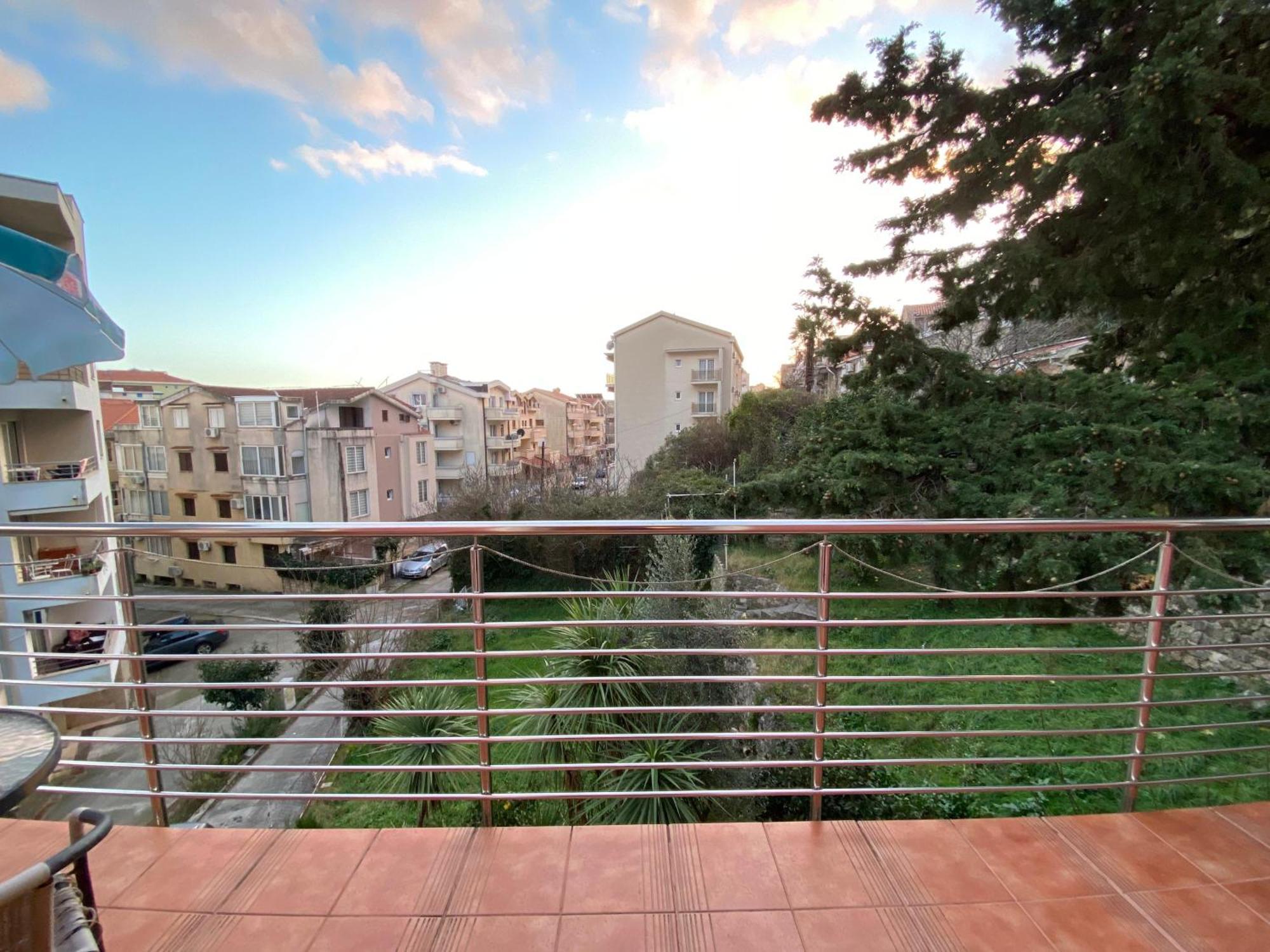Markovic Aparthotel - Budva Becici Hotel Kültér fotó