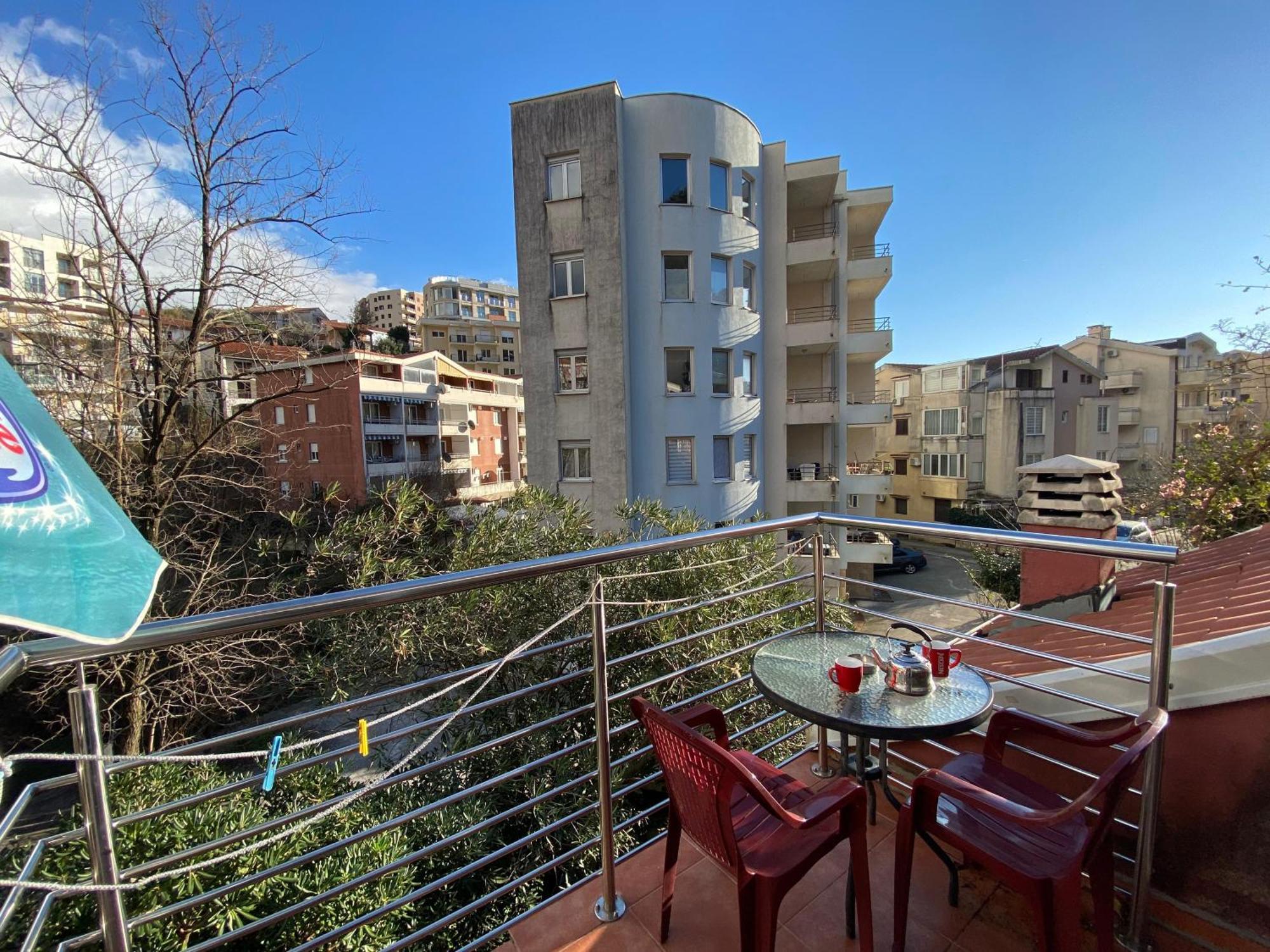 Markovic Aparthotel - Budva Becici Hotel Kültér fotó