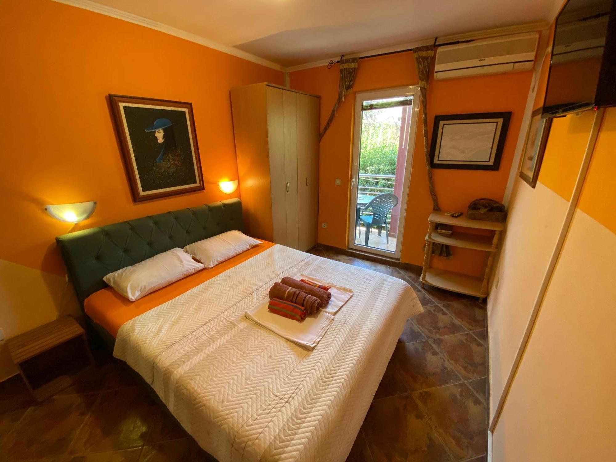 Markovic Aparthotel - Budva Becici Hotel Kültér fotó